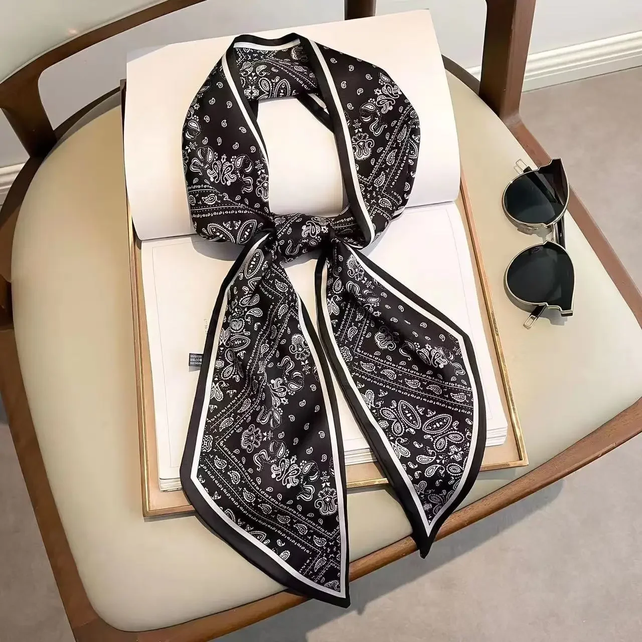 Design Print Skinny Scarf Plai - Luxury Bags Trending ulasan dan harga