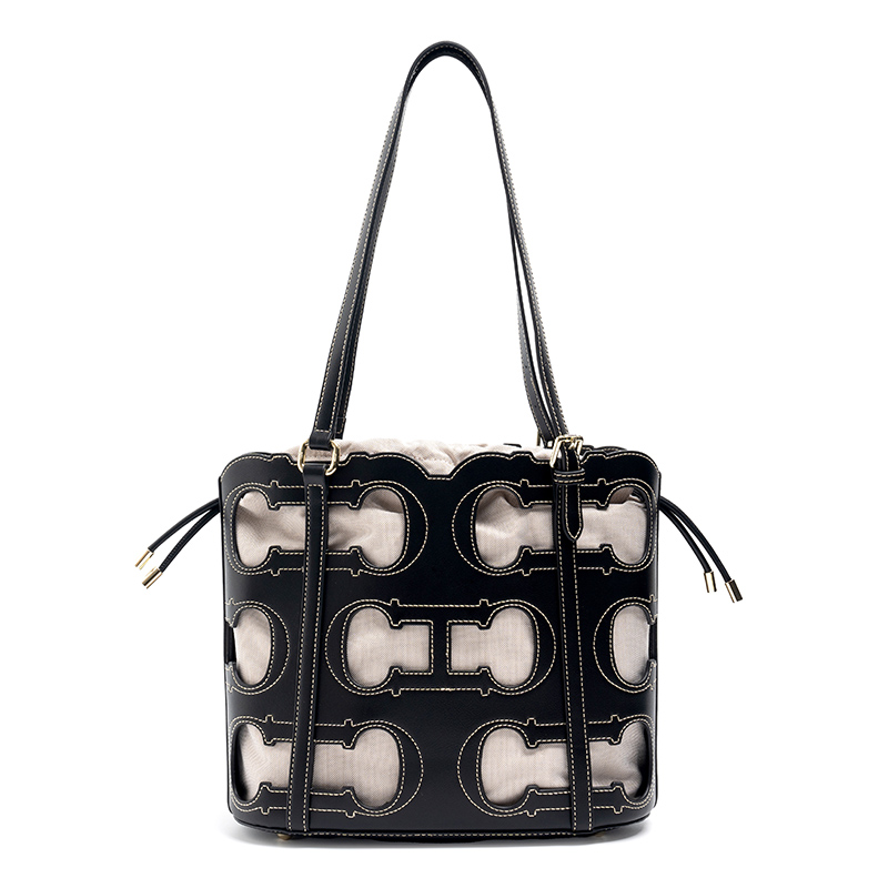 CH Tote Bag Cutout Logo  Large - Luxury Bags No Logo ulasan dan harga