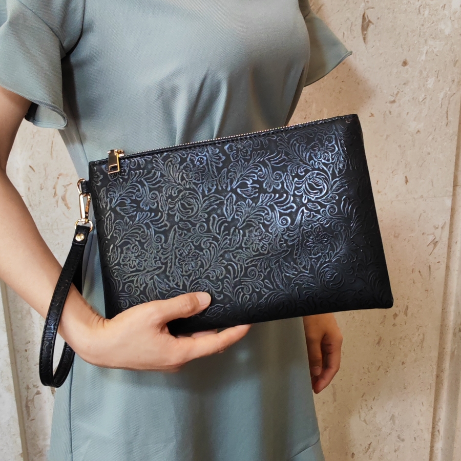 Vintage Relief patterned women - Wristlet Wallet Zipper ulasan dan harga