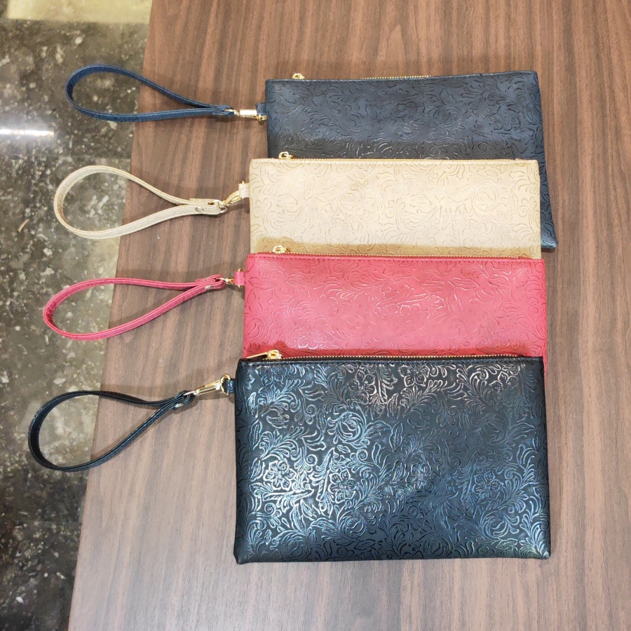 Vintage Relief patterned women - Wristlet Wallet Zipper ulasan dan harga