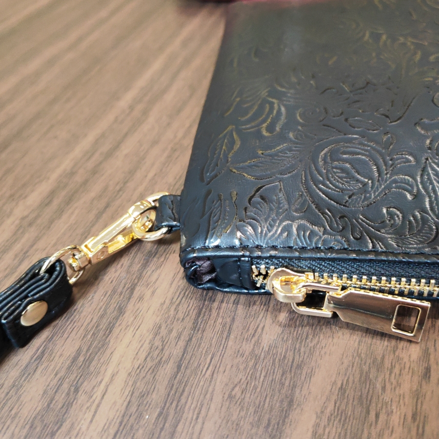 Vintage Relief patterned women - Wristlet Wallet Zipper ulasan dan harga